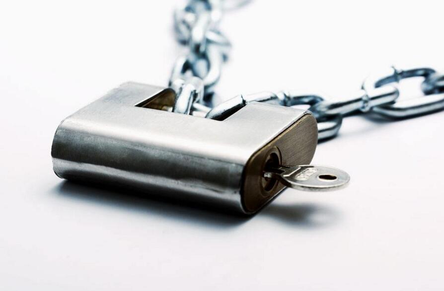 全自动智能锁与上提反锁智能锁，用户更愿意为谁买单？