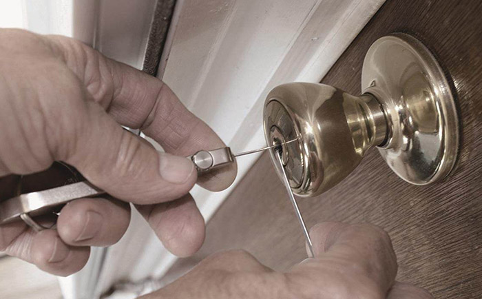 首图22冠县开锁师傅手把手教您弹子锁开启